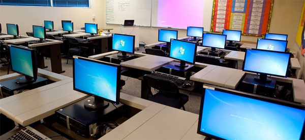 Guédiawaye, le CEM Canada équipé d’une salle d’informatique