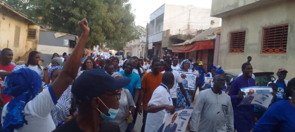 Thiès, marche des camarades de Thierno Alassane Sall