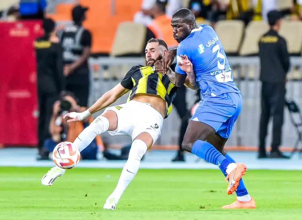 Al-Hillal vs Al-Ittihad, duel Koulibay Benzema