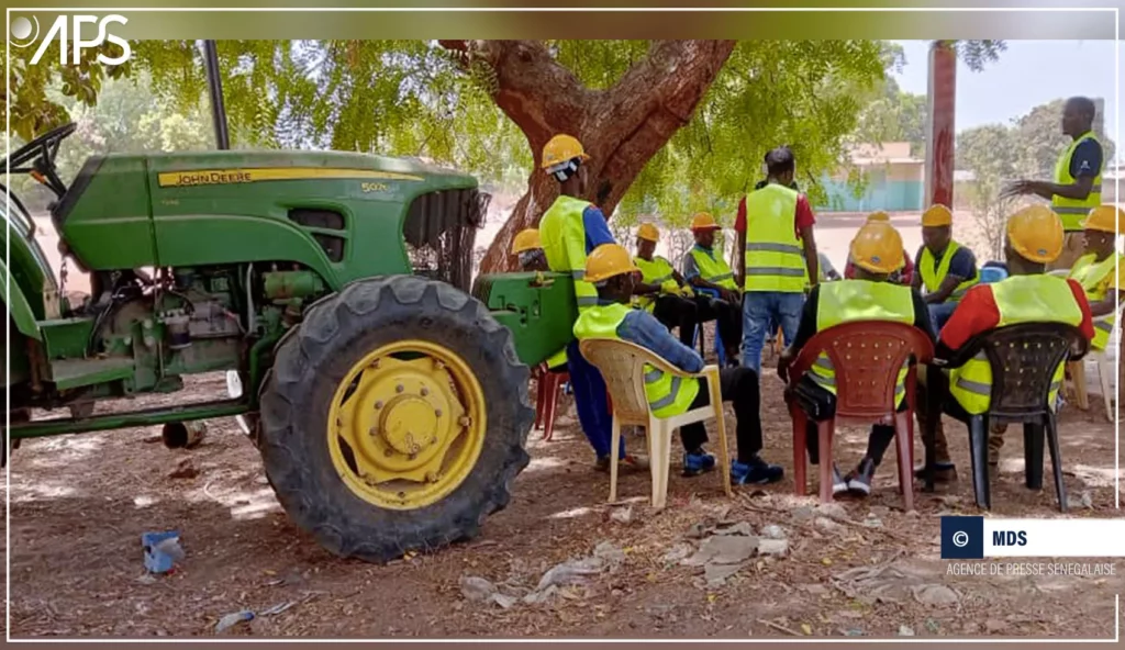 Sédhiou, 70 jeunes formés aux techniques de conduite, d’entretien et de réparation de tracteurs agricoles